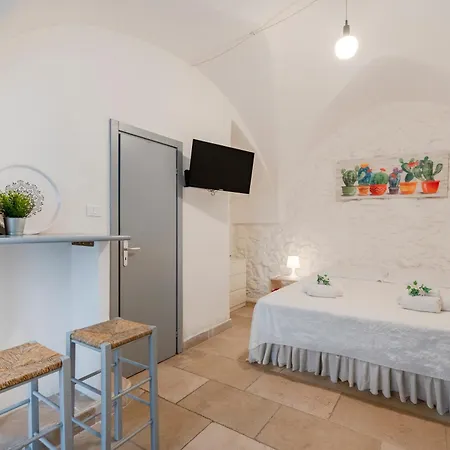 Guesthost - Casa Gioia - Tiny & Ostuni
