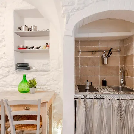 Guesthost - Casa Gioia - Tiny & Apartament Ostuni